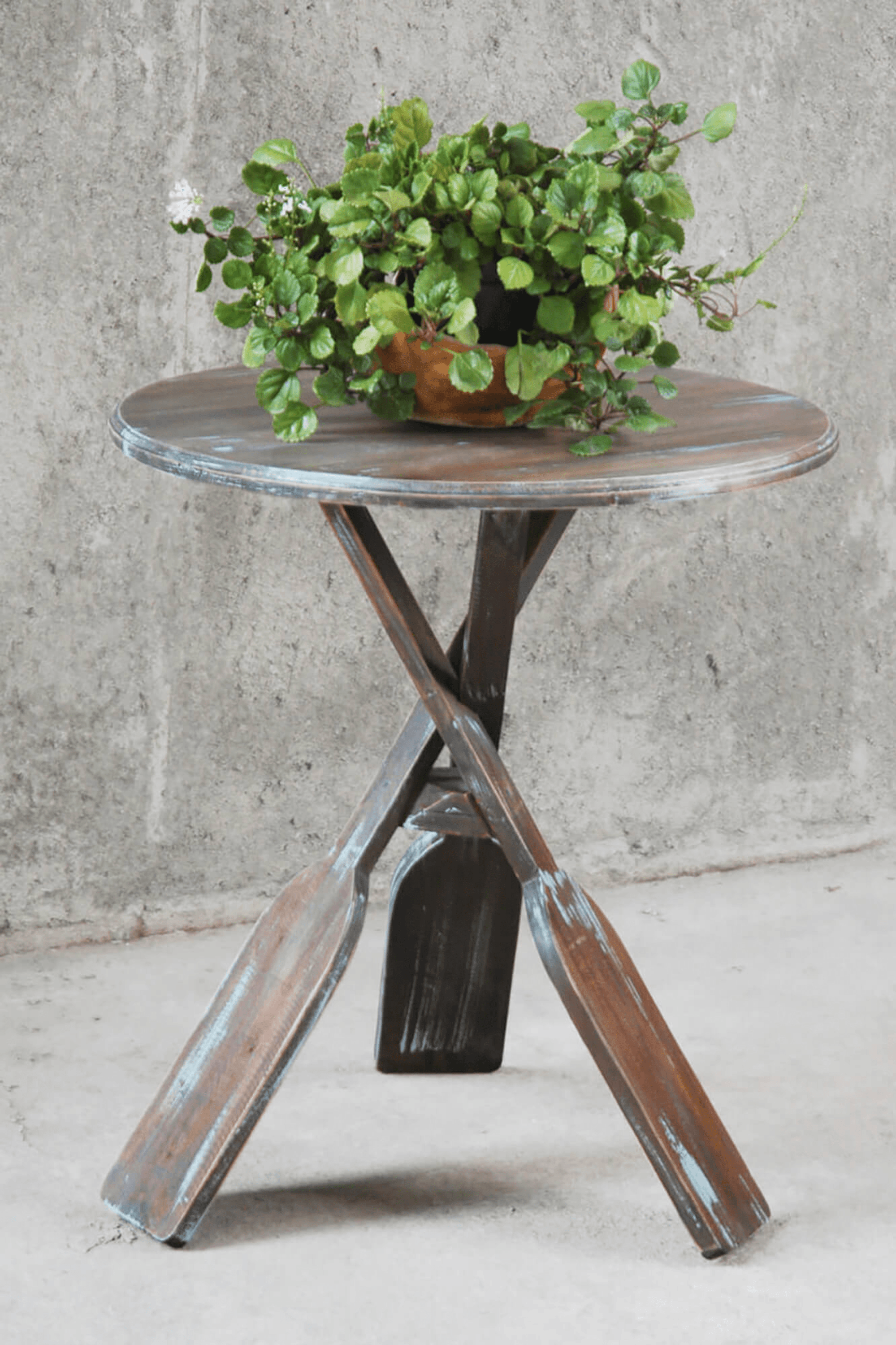 Round Boat Oar Accent Table In Distressed Brown/Blue Wood