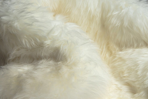 Round Off-White Sheepskin Rug