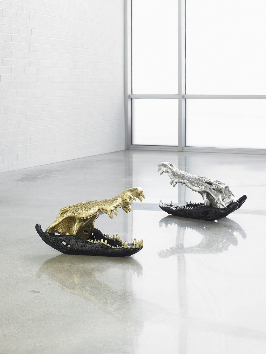 Gold Leaf & Glossy Black Crocodile Skull Sculpture – Modern Luxe Décor