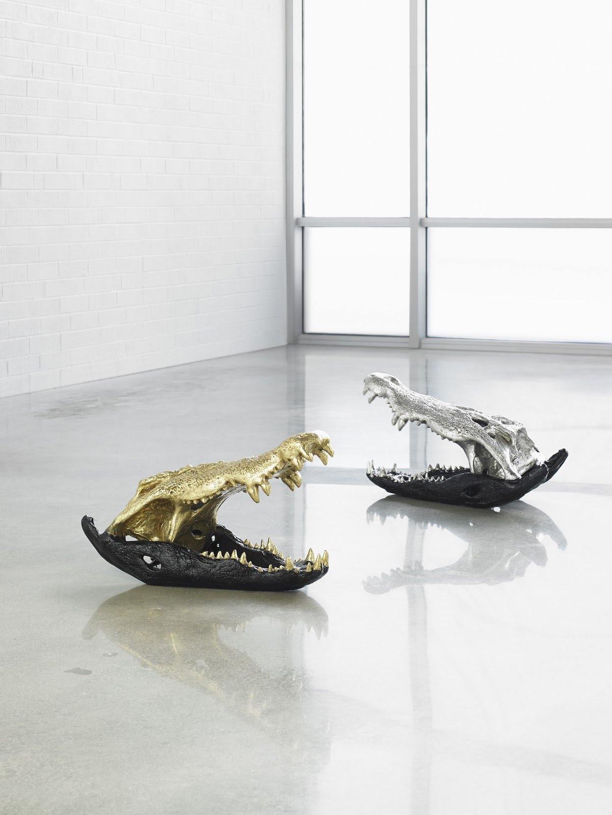 Gold Leaf & Glossy Black Crocodile Skull Sculpture – Modern Luxe Décor