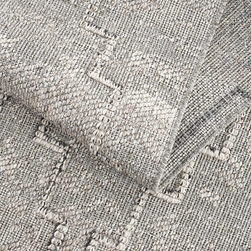 Gray Aztec High-Low Textured Indoor/Outdoor Area Rug