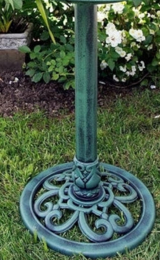 Classic Pedestal Birdbath