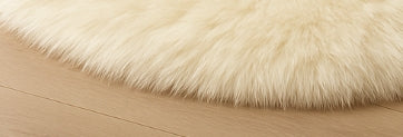 Round Off-White Sheepskin Rug
