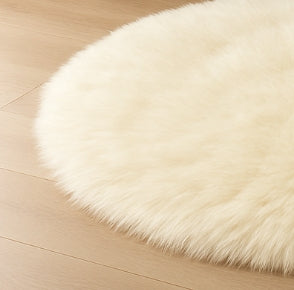 Round Off-White Sheepskin Rug