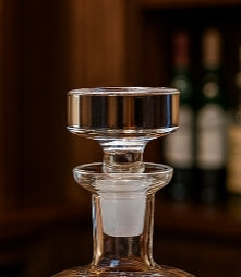 Mouth-Blown Crystal Whiskey Decanter – 28-Ounce Capacity