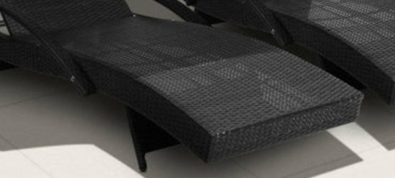 Set of 2 Outdoor Sun Loungers – Wicker Rattan Reclining Chairs with Cushions