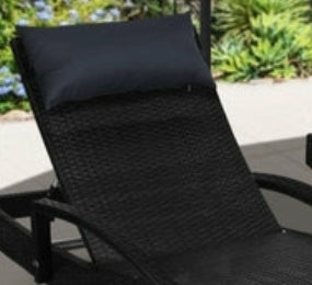 Set of 2 Outdoor Sun Loungers – Wicker Rattan Reclining Chairs with Cushions